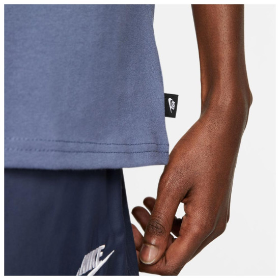 Nike Ανδρική κοντομάνικη μπλούζα Sportswear Premium Essentials Sustainable Nike Ανδρική κοντομάνικη μπλούζα Sportswear Premium Essentials Sustainable